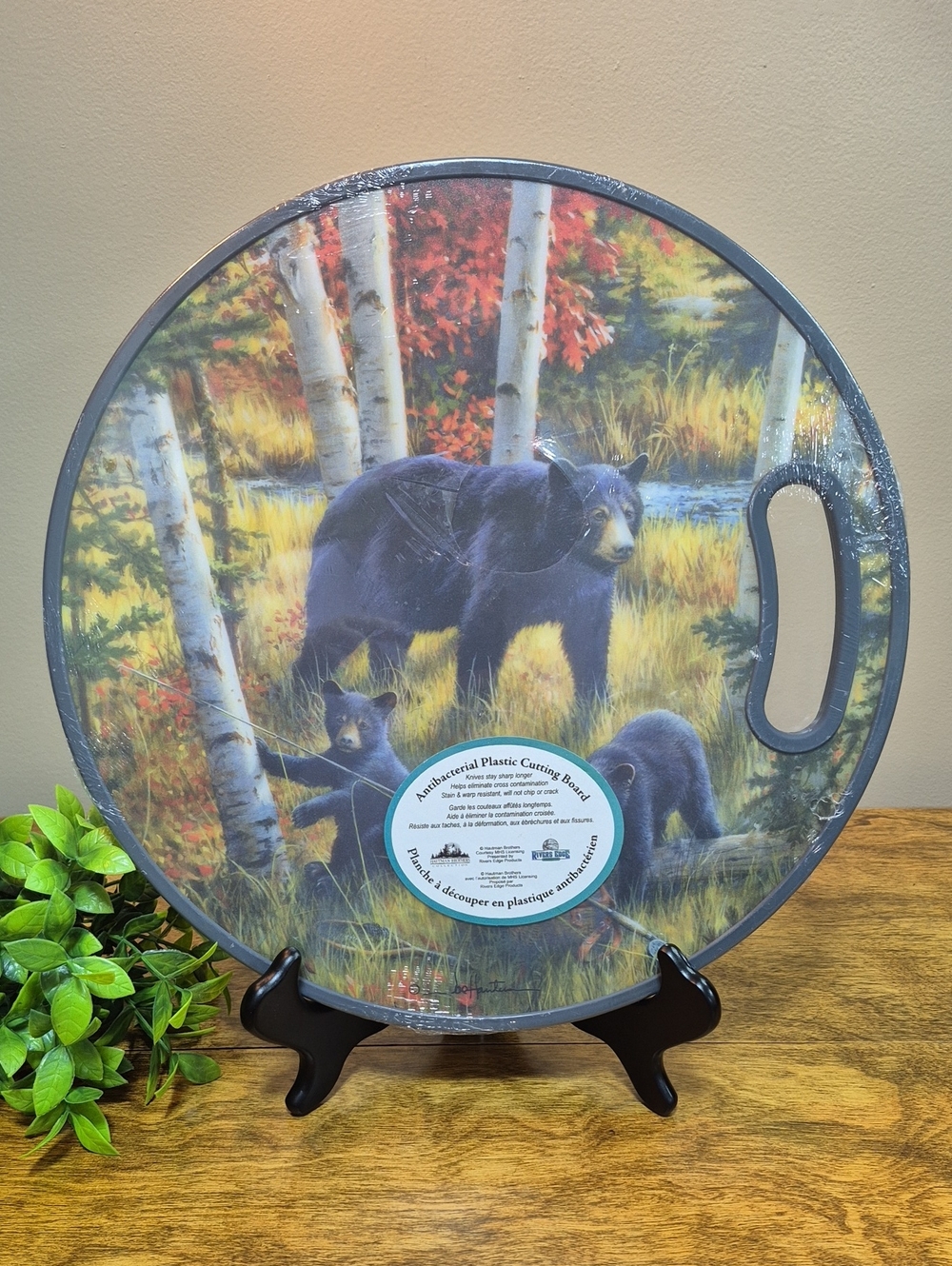 RIVERS EDGE PRODUCTS Bear Family  Woodland Scene Antibacterial Cutting Board
